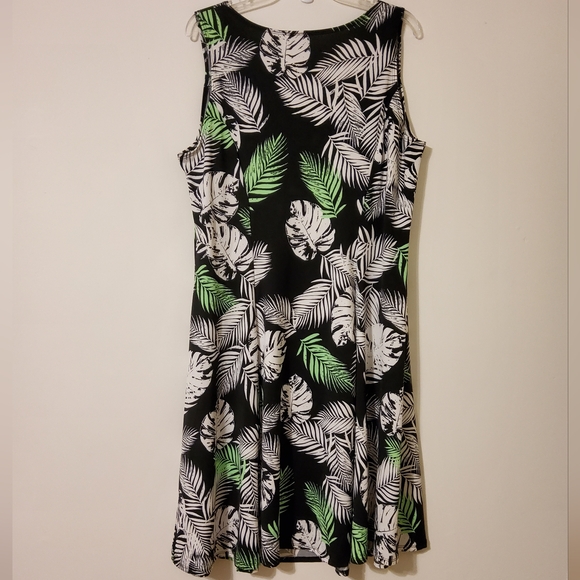 Kim Rogers Woman Stretch Black/White/Green Sleeveless Shift Dress Size 1X - Picture 3 of 7